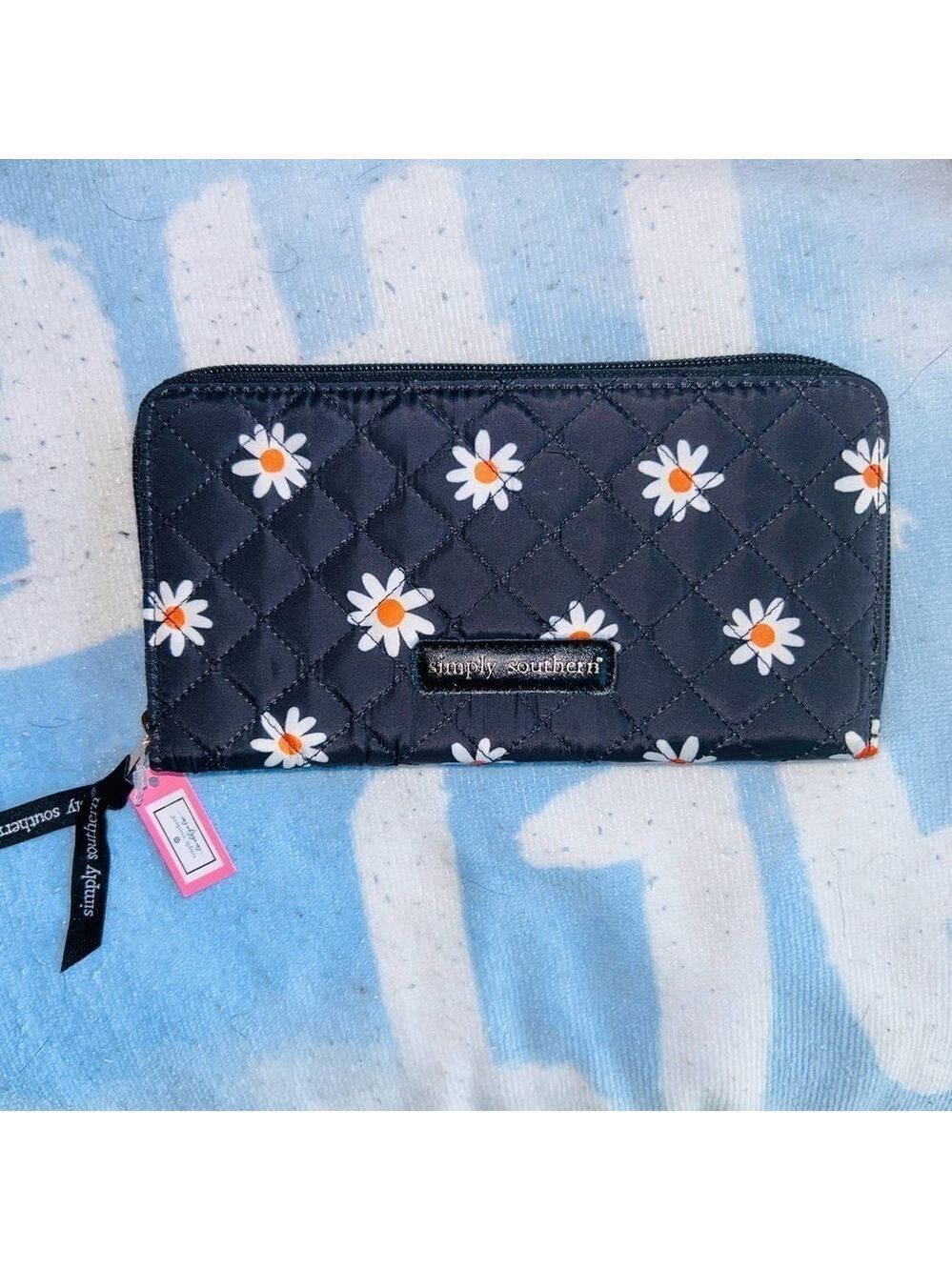 NWT Simply Southern Quilted Phone Wallet Wristlet